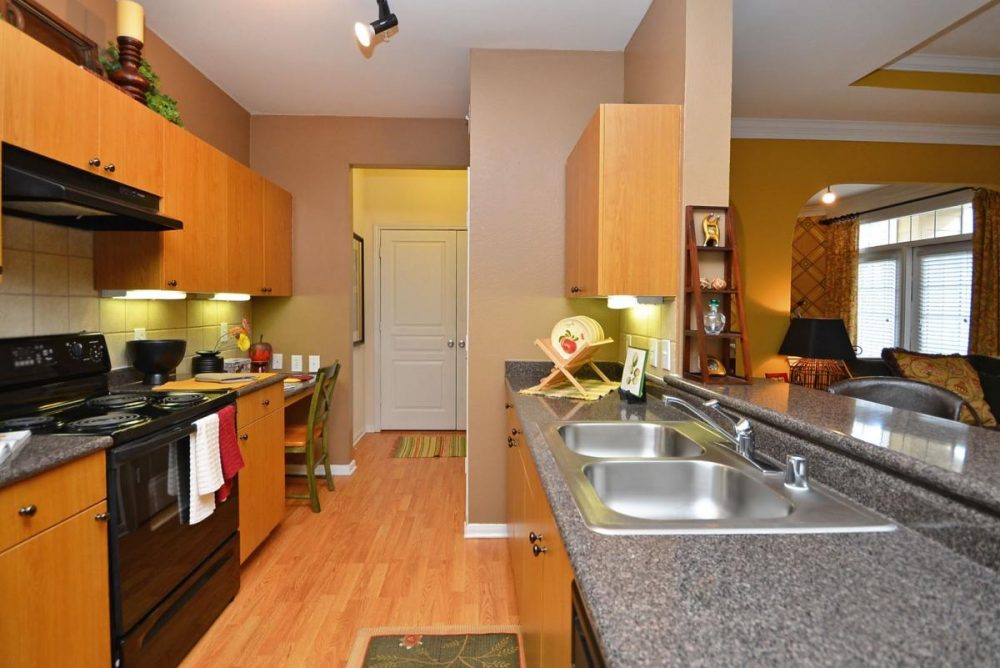 kitchen at harbor cover apartments in kingwood tx